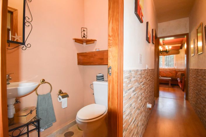 Image No.32-7 Bed House for sale