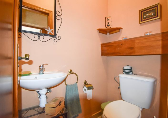 Image No.33-7 Bed House for sale