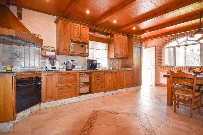 Image No.46-7 Bed House for sale