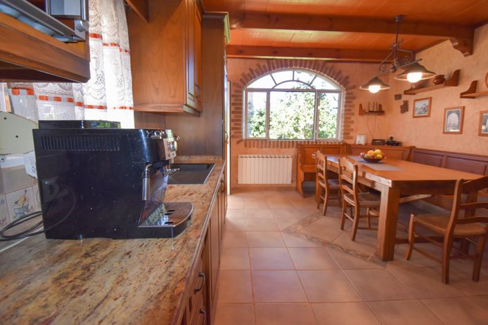 Image No.49-7 Bed House for sale