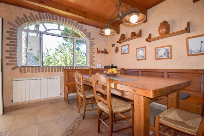Image No.53-7 Bed House for sale