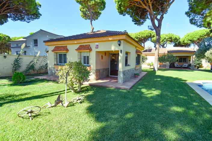 Image No.8-7 Bed House for sale