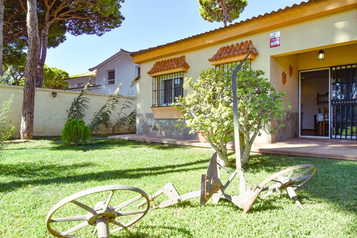 Image No.9-7 Bed House for sale