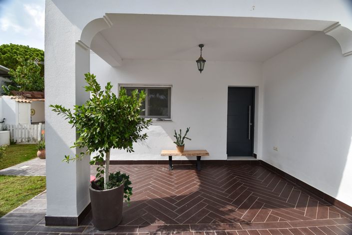 Image No.10-3 Bed Villa for sale