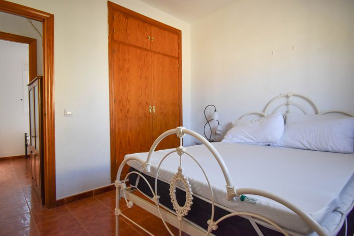 Image No.18-3 Bed Villa for sale