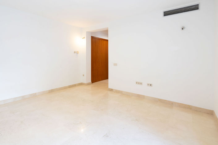 Image No.22-Villa de 4 chambres à vendre à Sotogrande playa