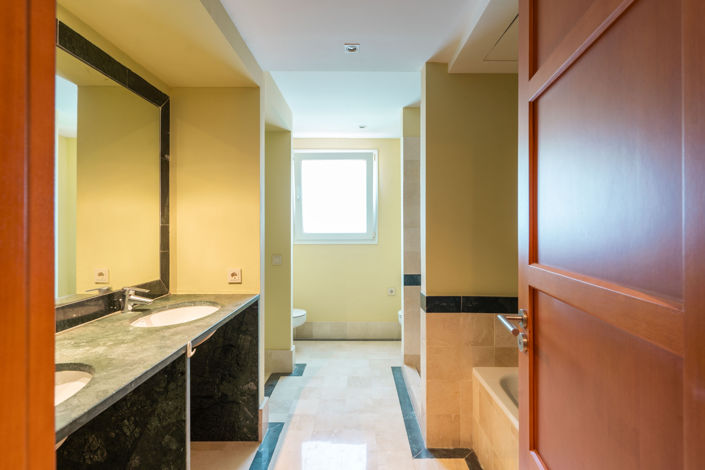 Image No.42-Villa de 4 chambres à vendre à Sotogrande playa