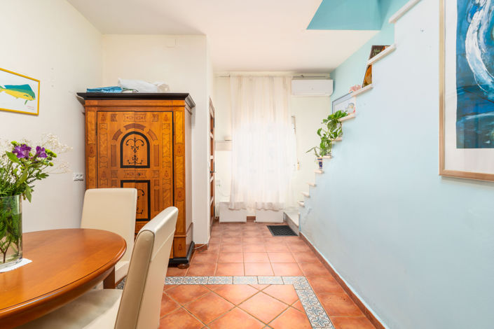 Image No.12-3 Bed Townhouse for sale