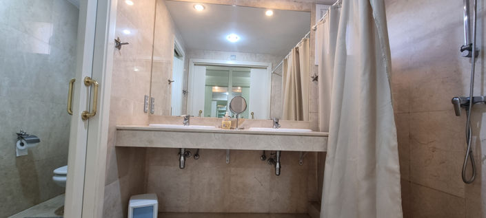 Image No.11-2 Bed Property for sale