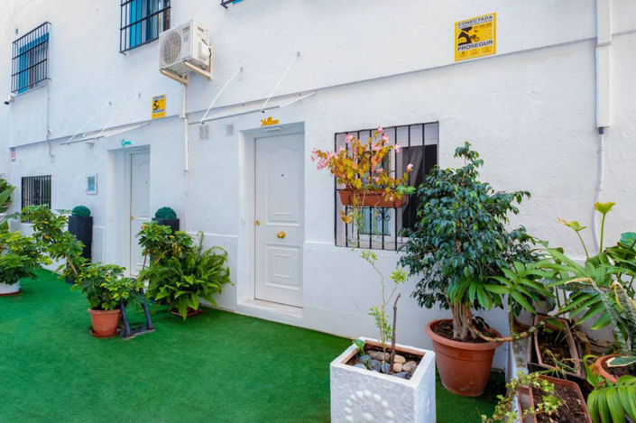 Image No.4-6 Bed Villa for sale