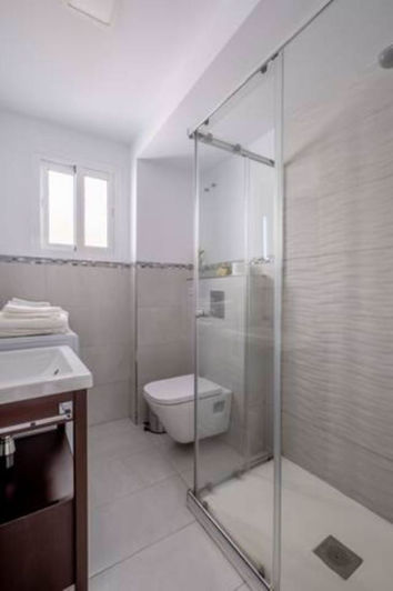 Image No.45-6 Bed Villa for sale