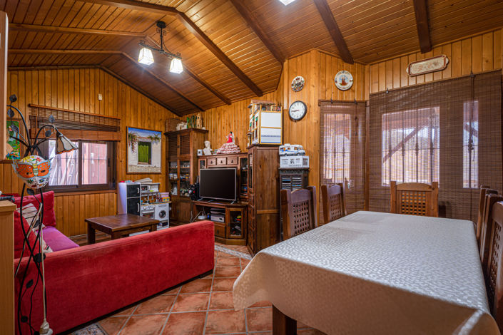 Image No.18-3 Bed House for sale