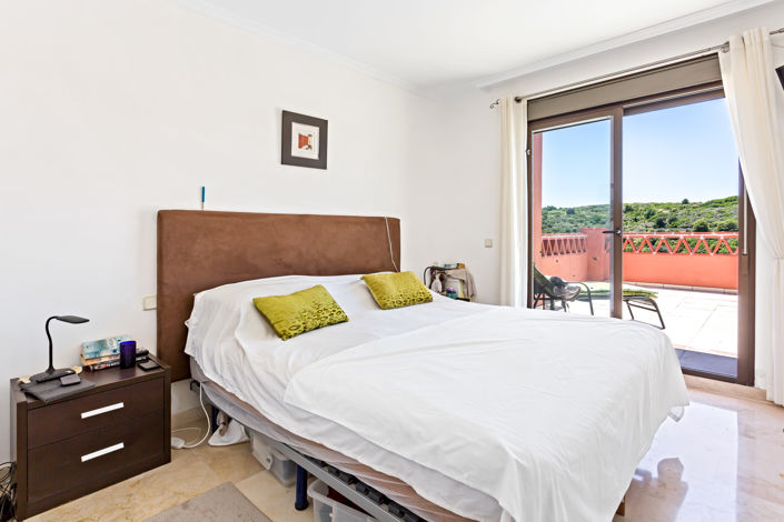 Image No.10-3 Bed Property for sale