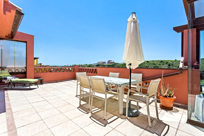 Image No.15-3 Bed Property for sale