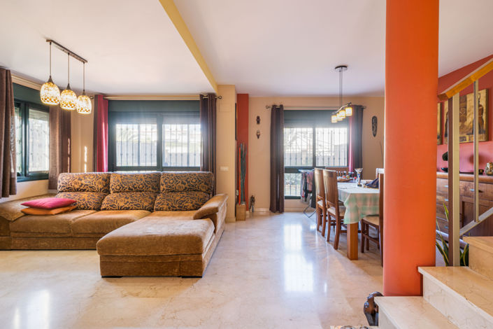Image No.10-3 Bed Townhouse for sale