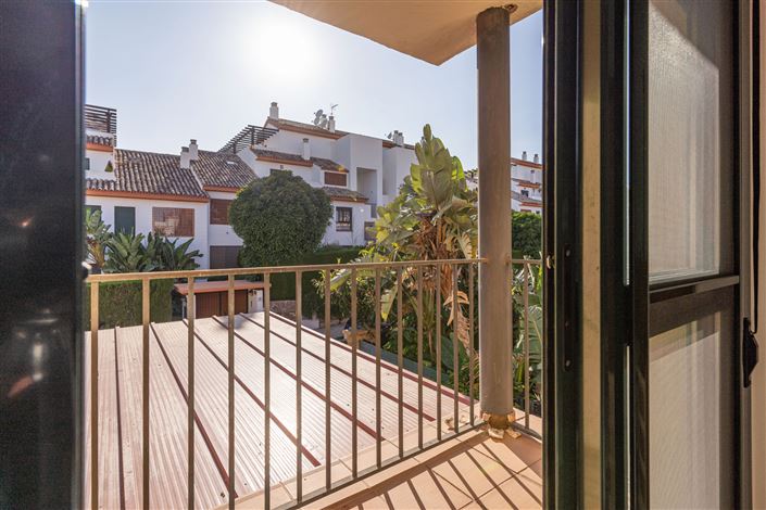 Image No.36-3 Bed Townhouse for sale