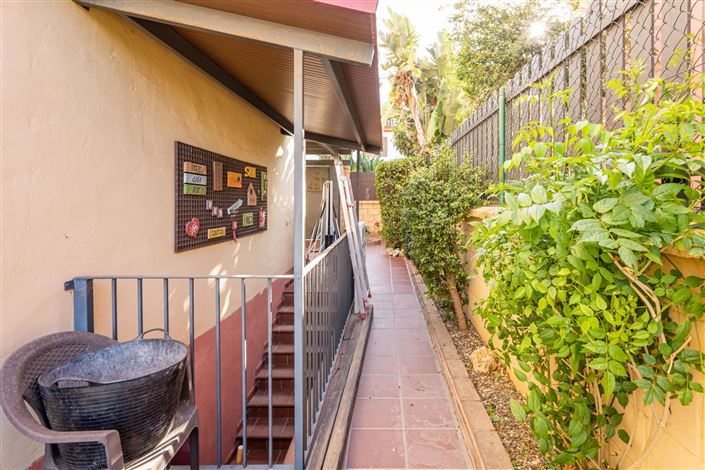 Image No.40-3 Bed Townhouse for sale