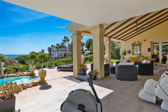 Image No.1-4 Bed Villa for sale