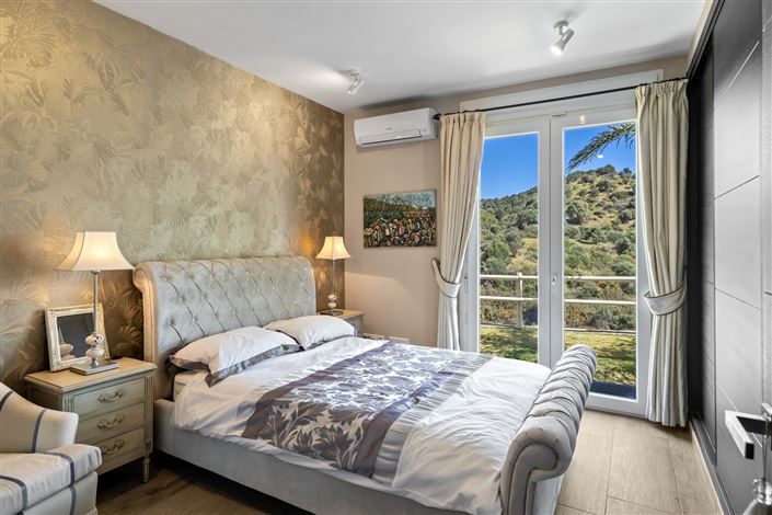 Image No.19-4 Bed Villa for sale