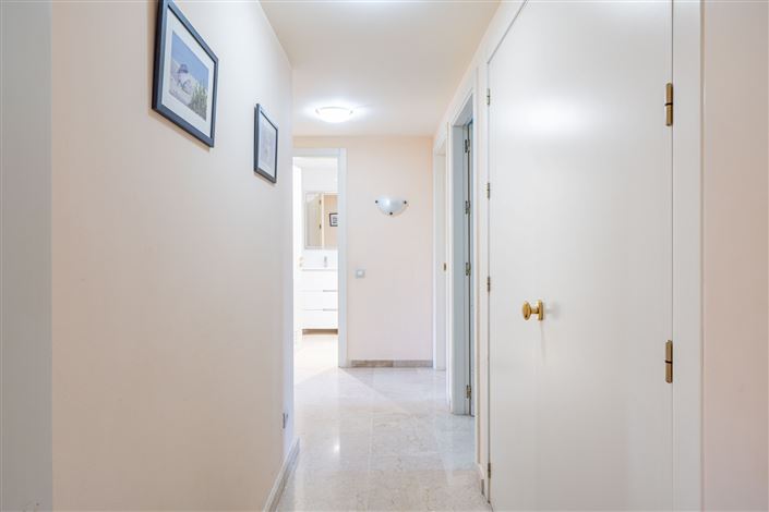 Image No.21-3 Bed Property for sale