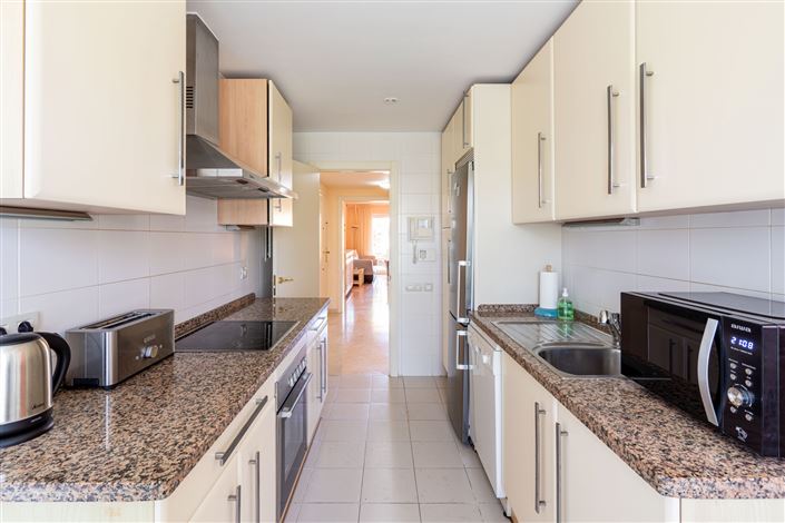 Image No.23-3 Bed Property for sale