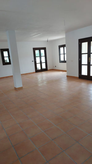 Image No.9-5 Bed Villa for sale