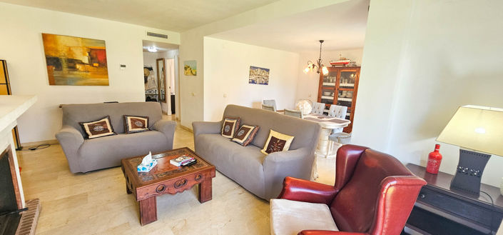 Image No.23-3 Bed Property for sale