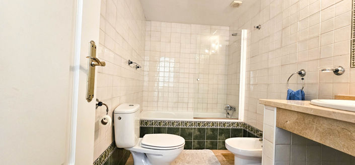 Image No.33-3 Bed Property for sale