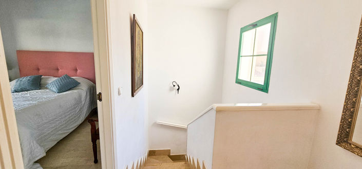 Image No.34-3 Bed Property for sale