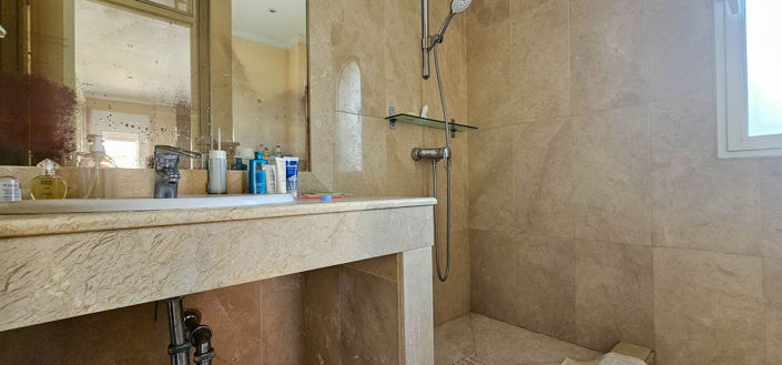 Image No.18-6 Bed Villa for sale