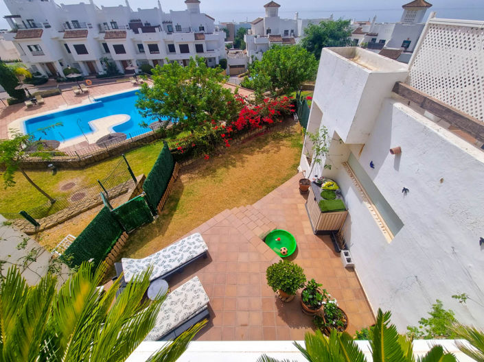 Image No.1-4 Bed Townhouse for sale