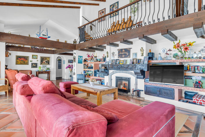 Image No.3-Villa de 5 chambres à vendre à Estepona