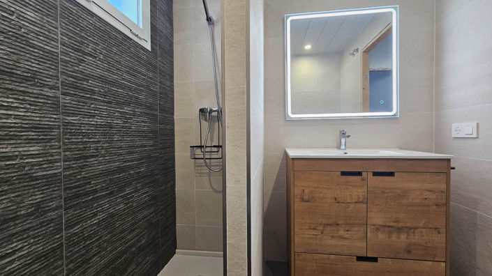 Image No.41-2 Bed Property for sale