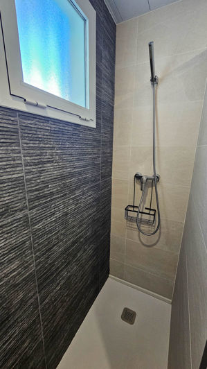 Image No.43-2 Bed Property for sale