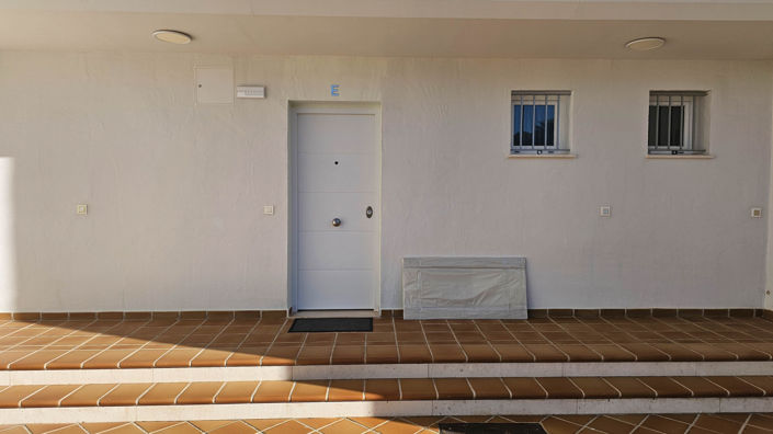 Image No.47-2 Bed Property for sale