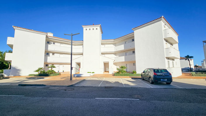 Image No.49-2 Bed Property for sale