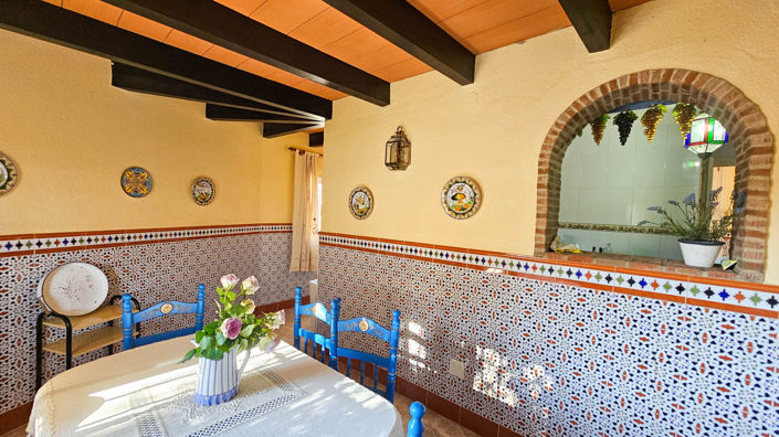 Image No.16-4 Bed House for sale