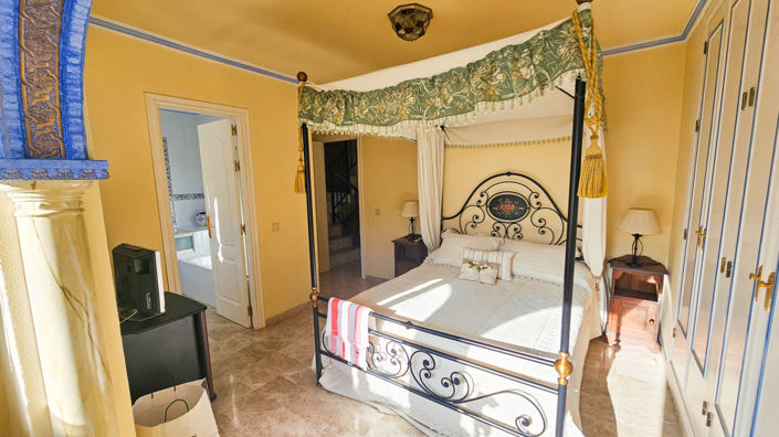 Image No.35-4 Bed House for sale