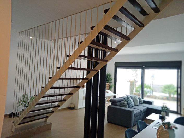 Image No.10-3 Bed Townhouse for sale