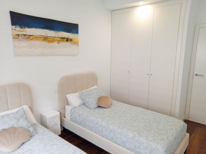 Image No.27-3 Bed Townhouse for sale