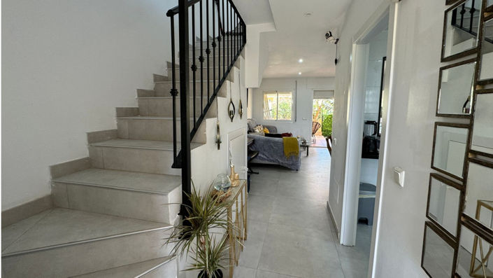 Image No.17-3 Bed House for sale