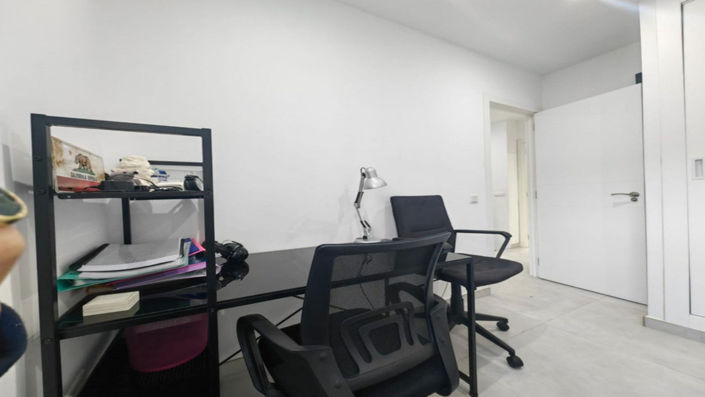 Image No.24-3 Bed House for sale