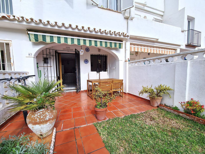 Image No.1-2 Bed House for sale