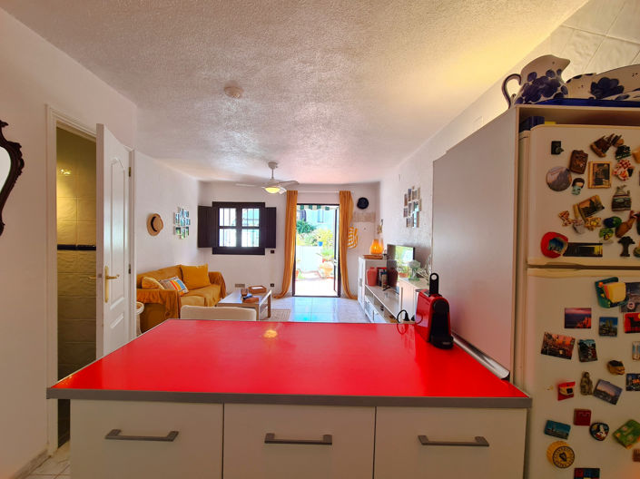 Image No.25-2 Bed House for sale