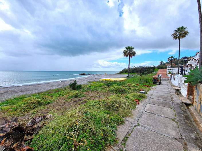 Image No.45-2 Bed House for sale