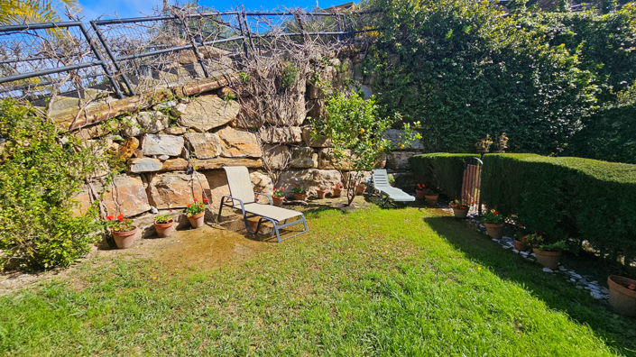 Image No.11-3 Bed House for sale