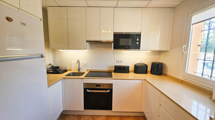 Image No.16-3 Bed House for sale