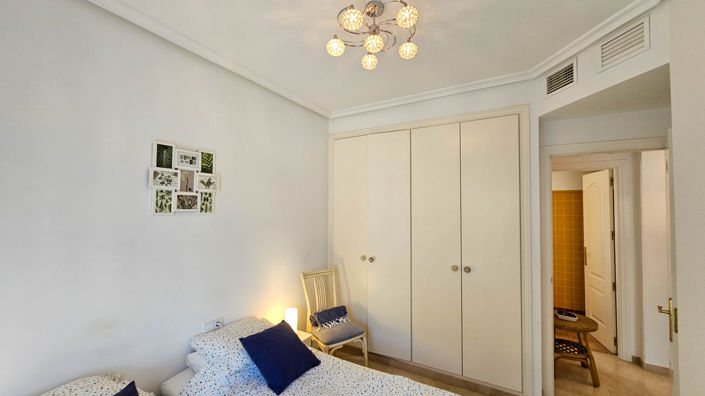 Image No.35-3 Bed House for sale