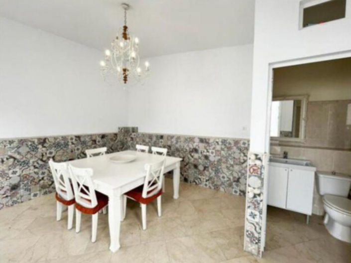 Image No.21-5 Bed House for sale