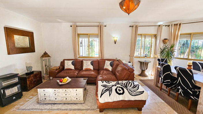 Image No.10-3 Bed Villa for sale